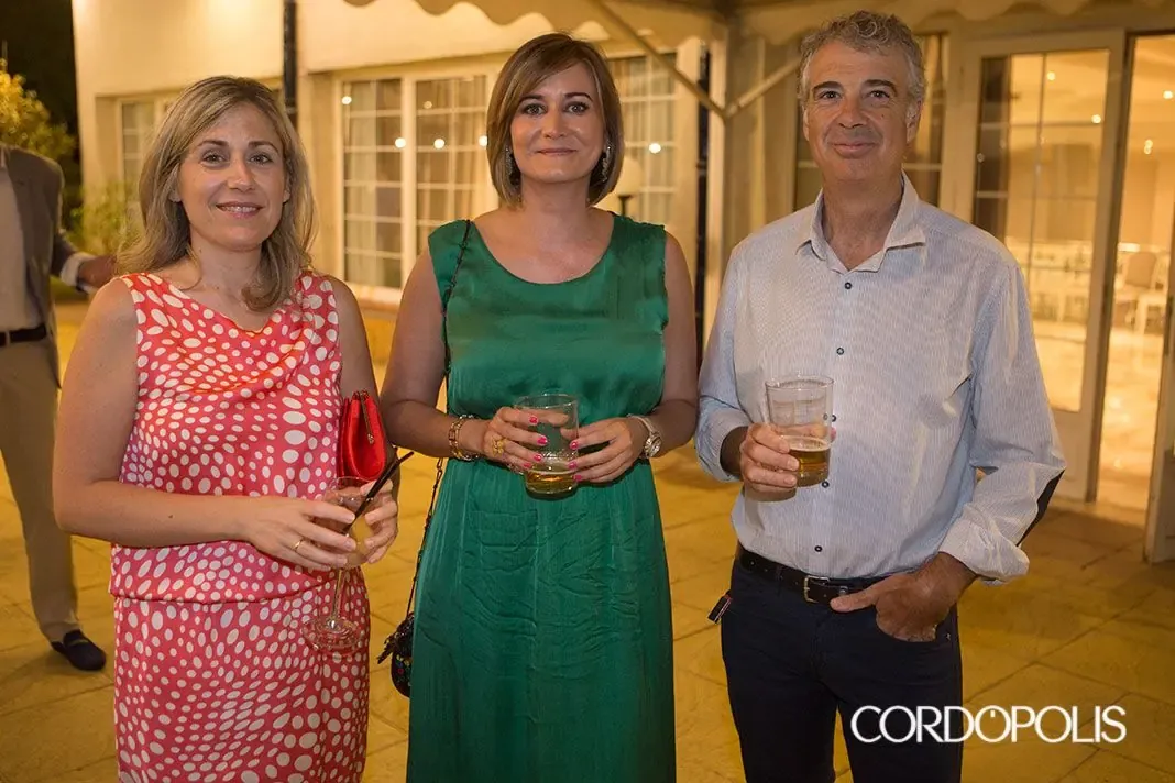 Socios de Sinergia Córdoba en la terraza del hotel durante la gala